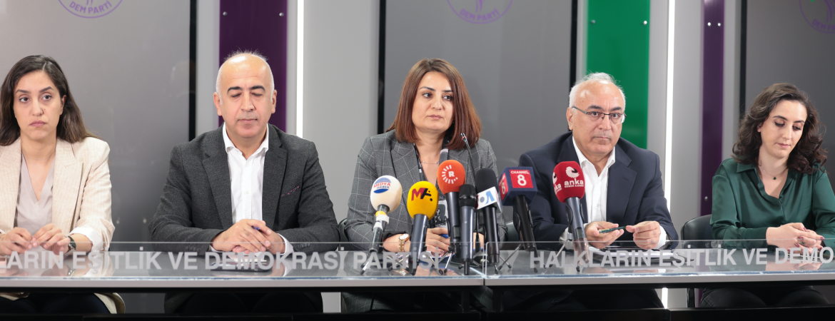 Hukuk Komisyonumuz: Arkadaşlarımız yarın tahliye edilmeli, Türkiye hukukun üstünlüğü ilkesine giden yola dönmelidir